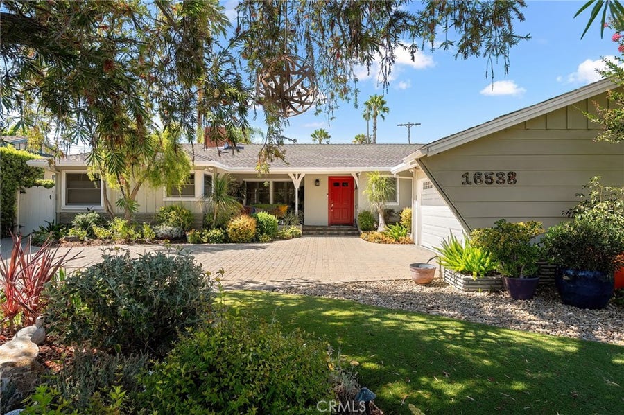 Property photo for 16538 Hartsook, Encino, CA