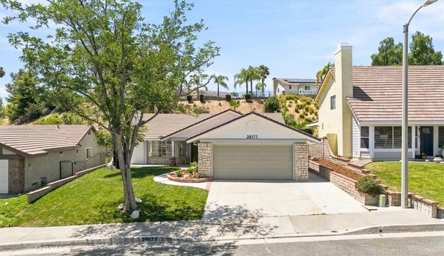 Property photo for 28177 Langside Avenue, Canyon Country, CA