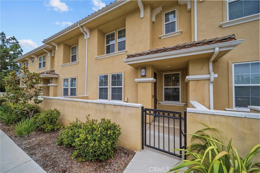 Property photo for 1690 Heywood, #C, Simi Valley, CA