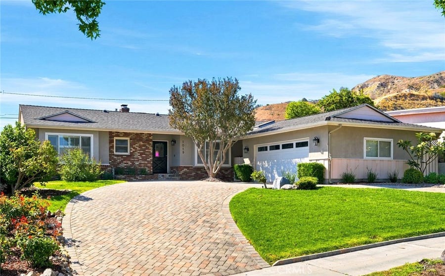 Property photo for 1019 Delaware Road, Burbank, CA