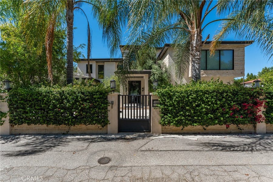 Property photo for 5334 Encino Avenue, Encino, CA