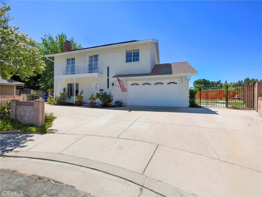 Property photo for 27727 Stardale, Saugus, CA