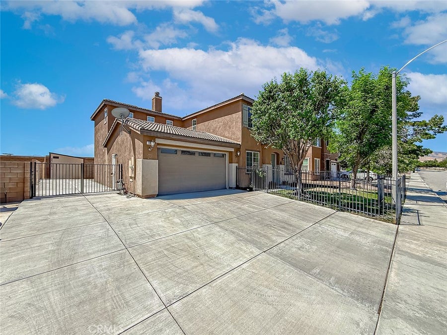 Property photo for 1302 Wellington Drive, Palmdale, CA
