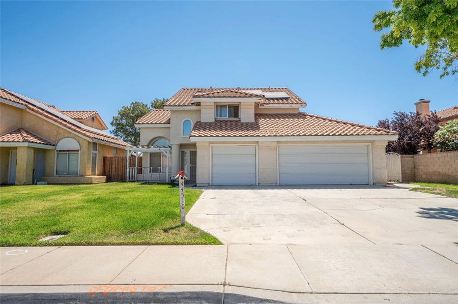 Property photo for 44510 Avenida Del Sol, Lancaster, CA