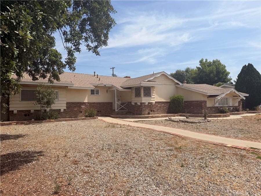 Property photo for 22233 Roscoe, West Hills, CA