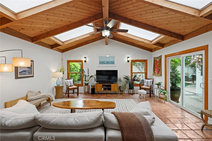 Property photo for 1140 Cadiz Court, Oxnard, CA