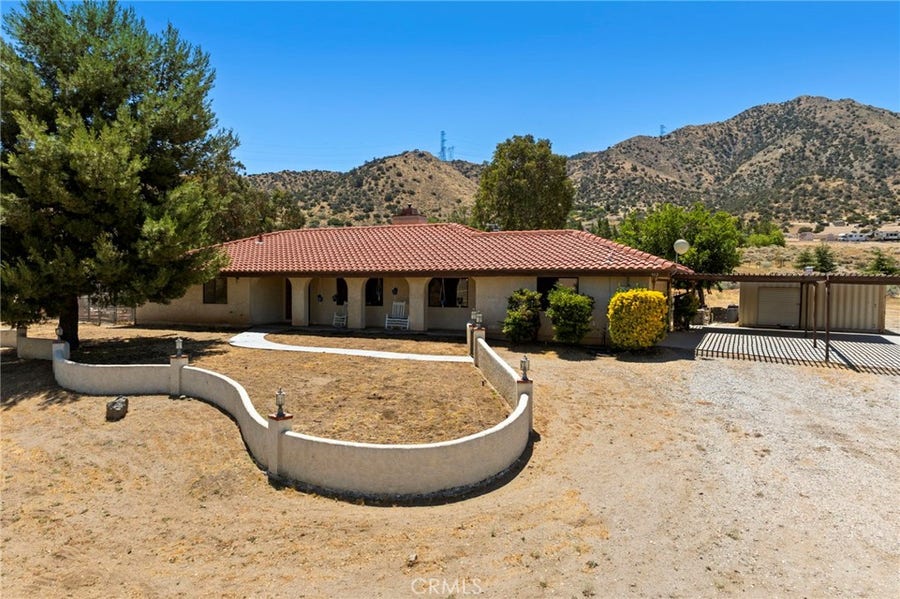 Property photo for 902 Searchlight Ranch Road, Acton, CA