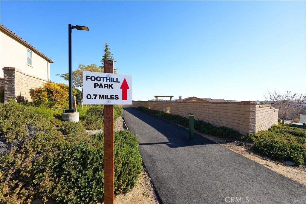 2821 Bracken Way, Palmdale, CA 93551