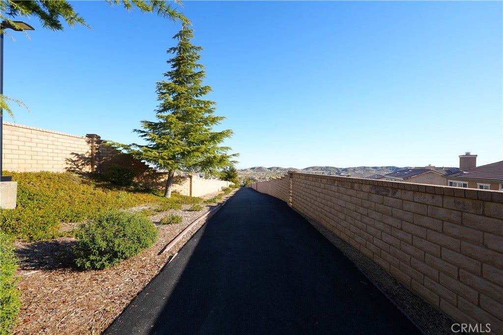 2821 Bracken Way, Palmdale, CA 93551