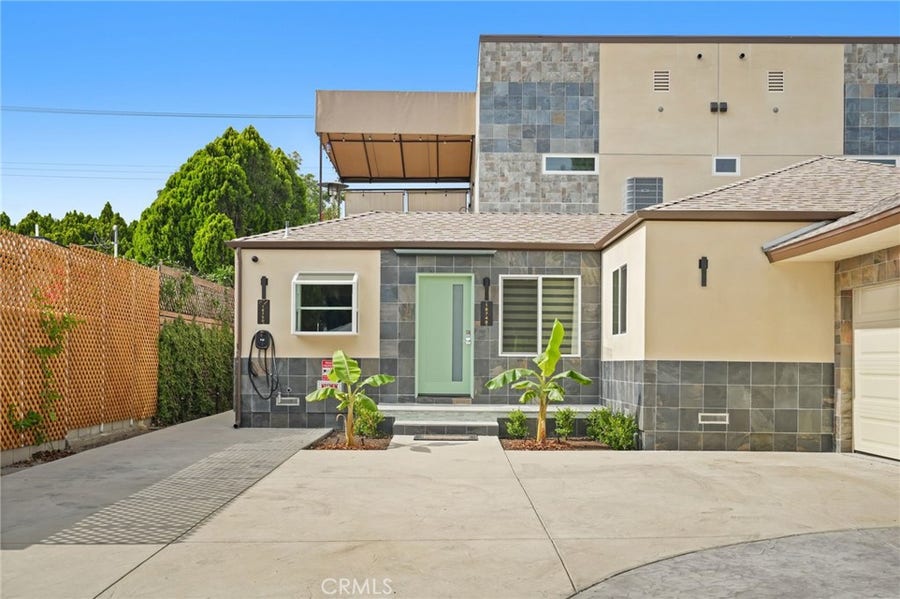 Property photo for 18748 Collins, Tarzana, CA