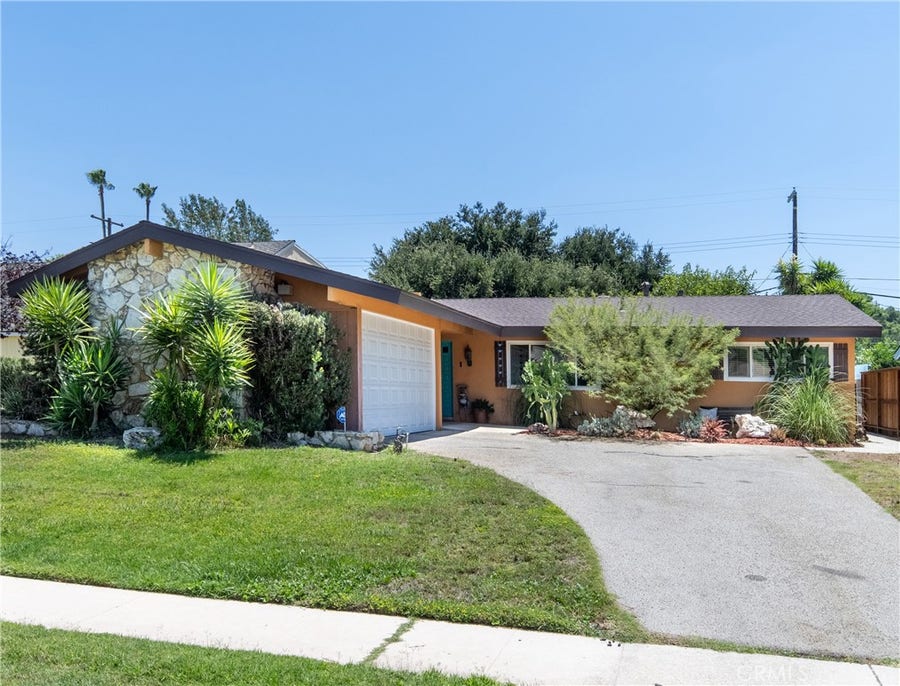 Property photo for 6600 Whitaker, Lake Balboa, CA