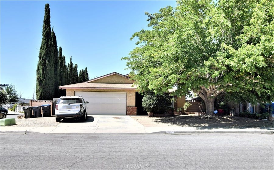 Property photo for 2905 E Avenue R11, Palmdale, CA