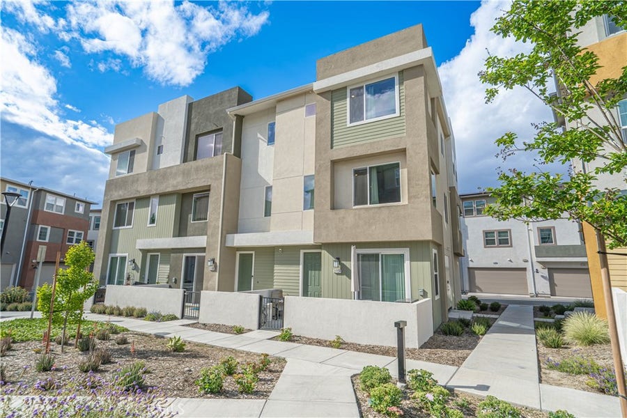 Property photo for 27154 Valley Oak Place, Valencia, CA
