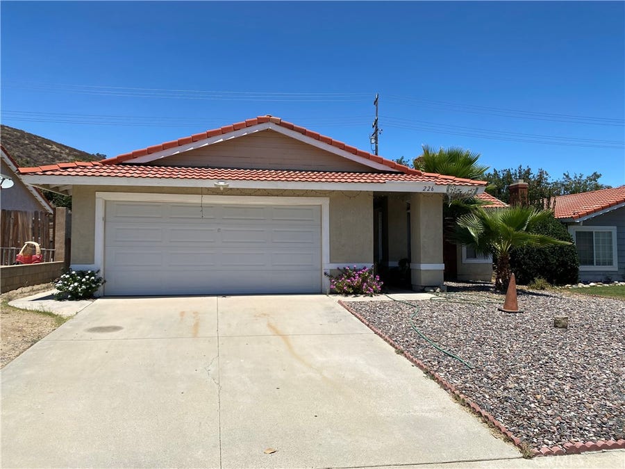 Property photo for 226 White Oak, Lake Elsinore, CA