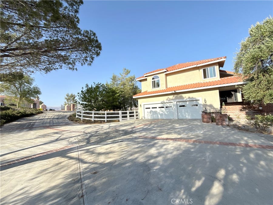 Property photo for 32080 Avenida Donari, Agua Dulce, CA