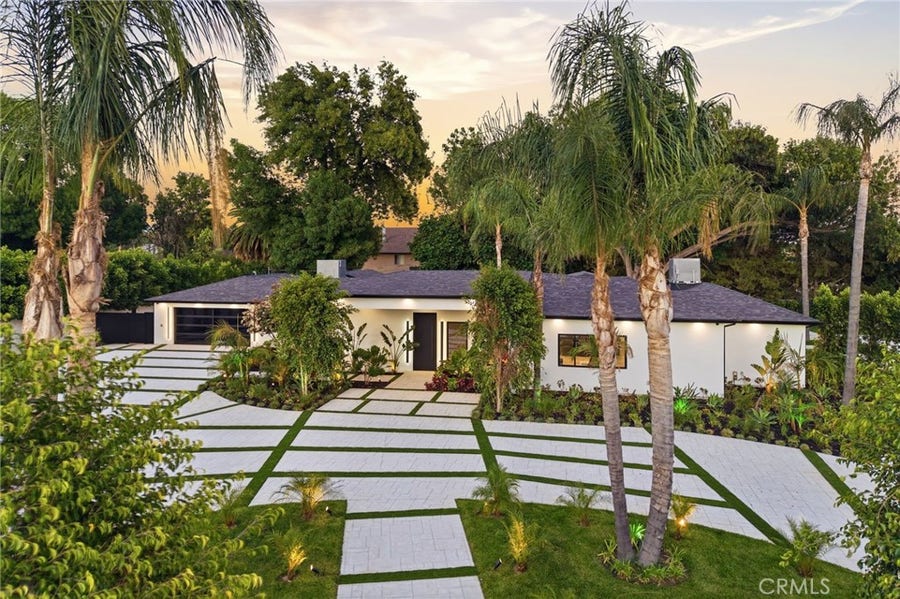 Property photo for 8400 White Oak, Northridge, CA