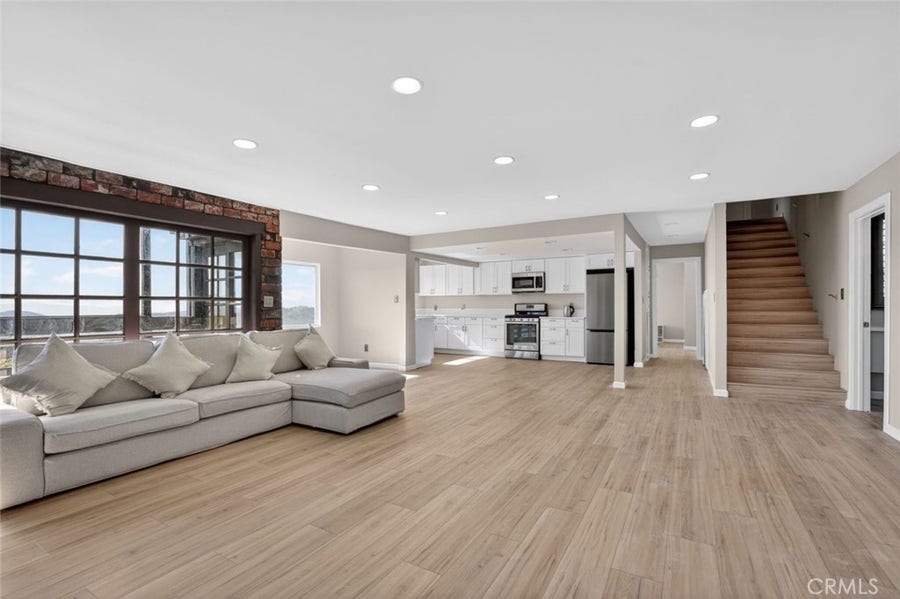 Property photo for 30420 Starland Drive, Tehachapi, CA