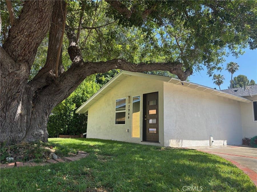 Property photo for 7944 Moorcroft, Canoga Park, CA