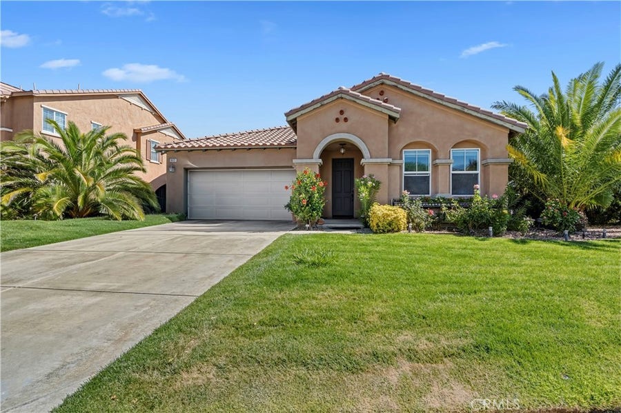Property photo for 1621 Serval Way, Palmdale, CA