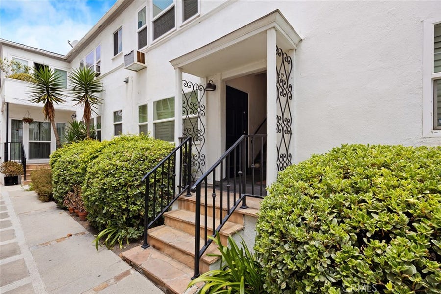 Property photo for 825 N Alfred Street, #1, West Hollywood, CA