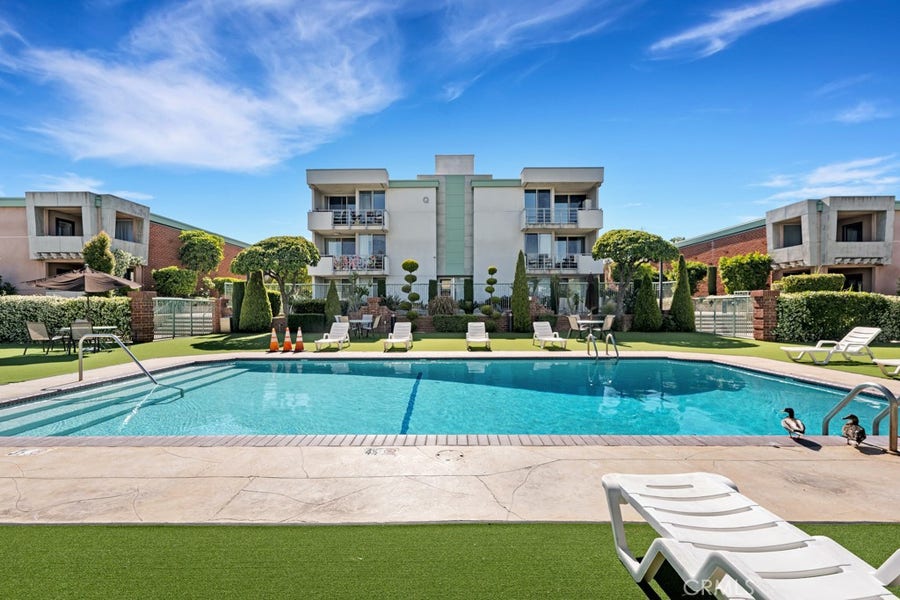 Property photo for 5301 Balboa Boulevard, Encino, CA