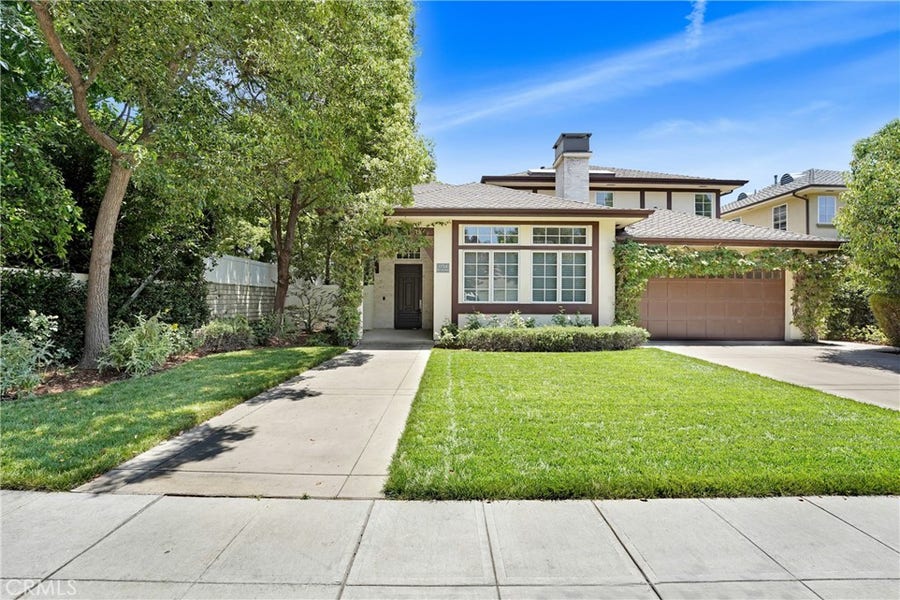 Property photo for 1714 W Oak, Burbank, CA