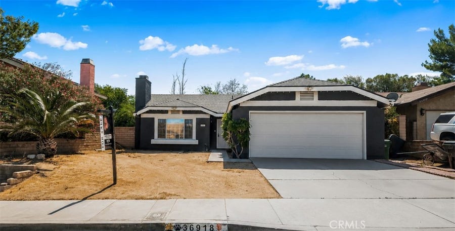 Property photo for 36918 Tobira, Palmdale, CA