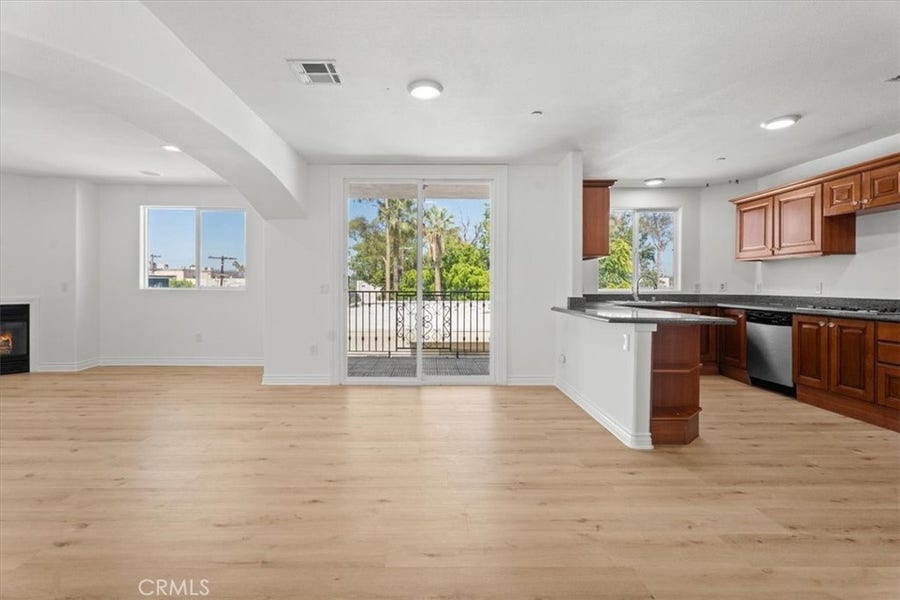 Property photo for 5305 Bellingham, #304, Valley Village, CA