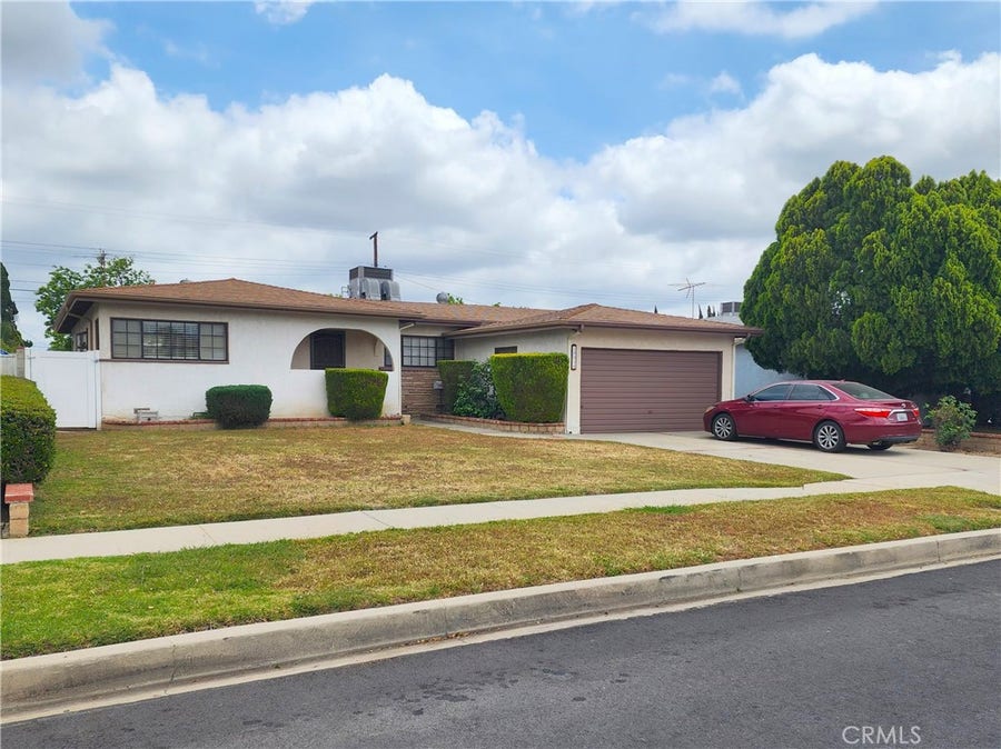 Property photo for 10014 Gaviota, Granada Hills, CA