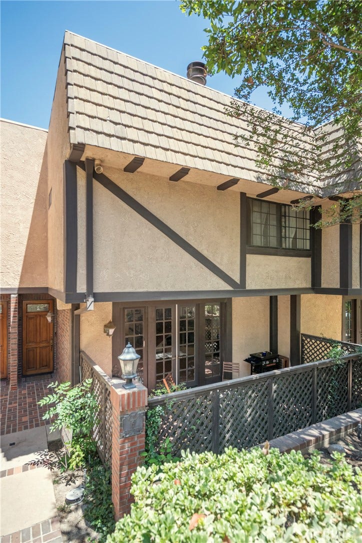 Property photo for 24420 Victory, #06, West Hills, CA