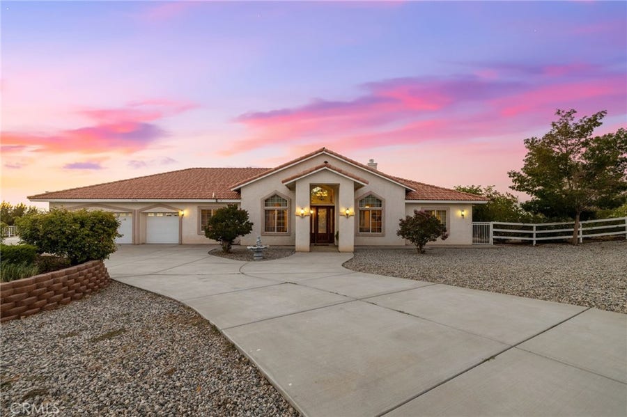 Property photo for 17173 Fort Tejon Road, Llano, CA