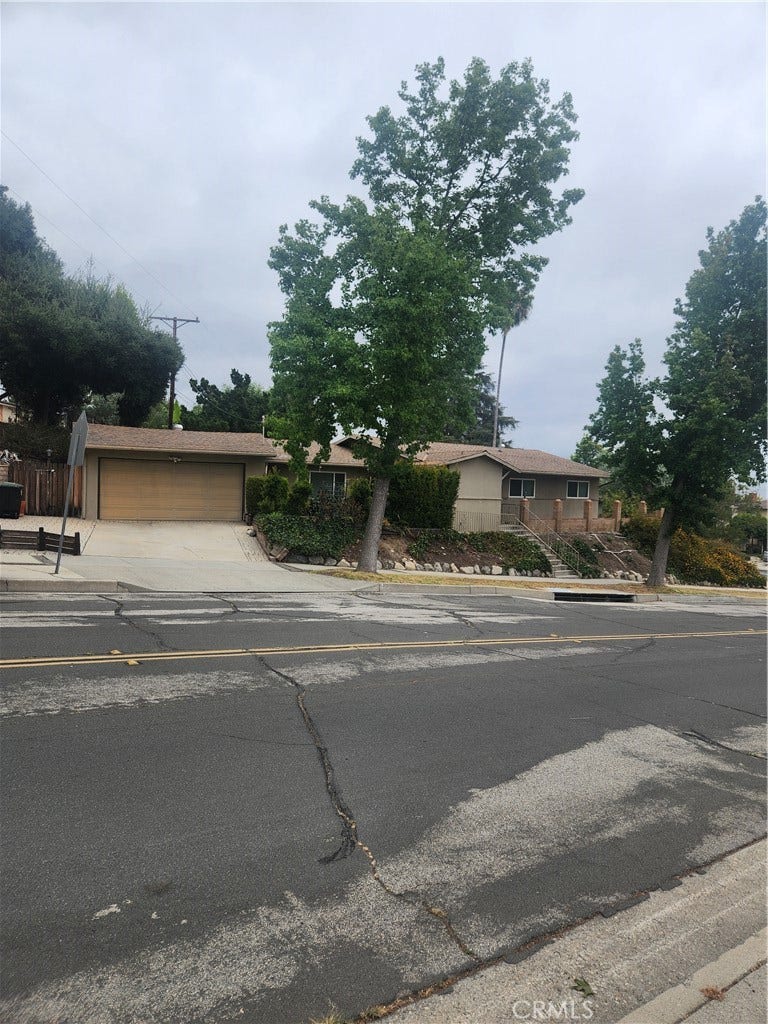 Property photo for 4600 Lauderdale Ave., La Crescenta, CA