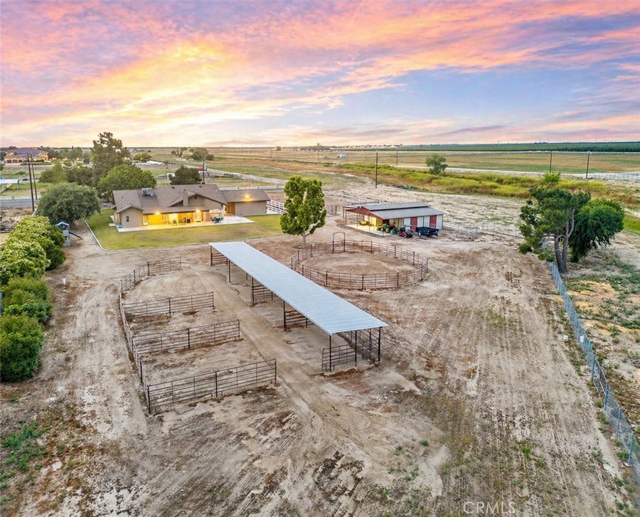 Property photo for 1328 Valov Lane, Bakersfield, CA
