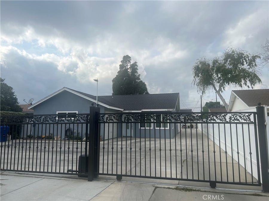 Property photo for 15057 Paddock, Los Angeles, CA