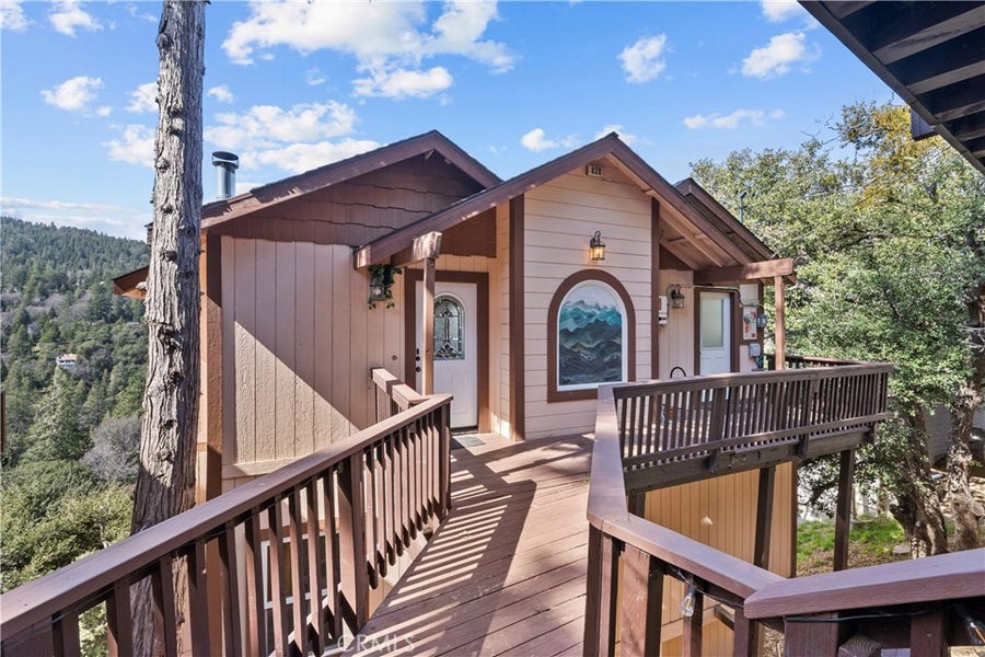 Property photo for 820 Arbula, Crestline, CA