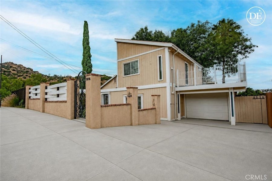 Property photo for 9516 Dennis, Chatsworth, CA