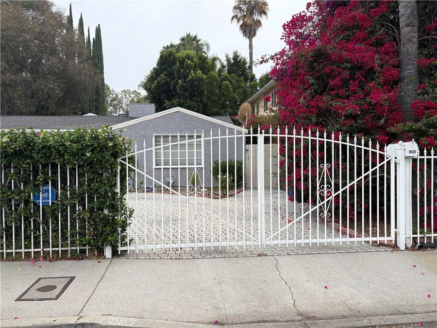 Property photo for 18530 linnet, Tarzana, CA