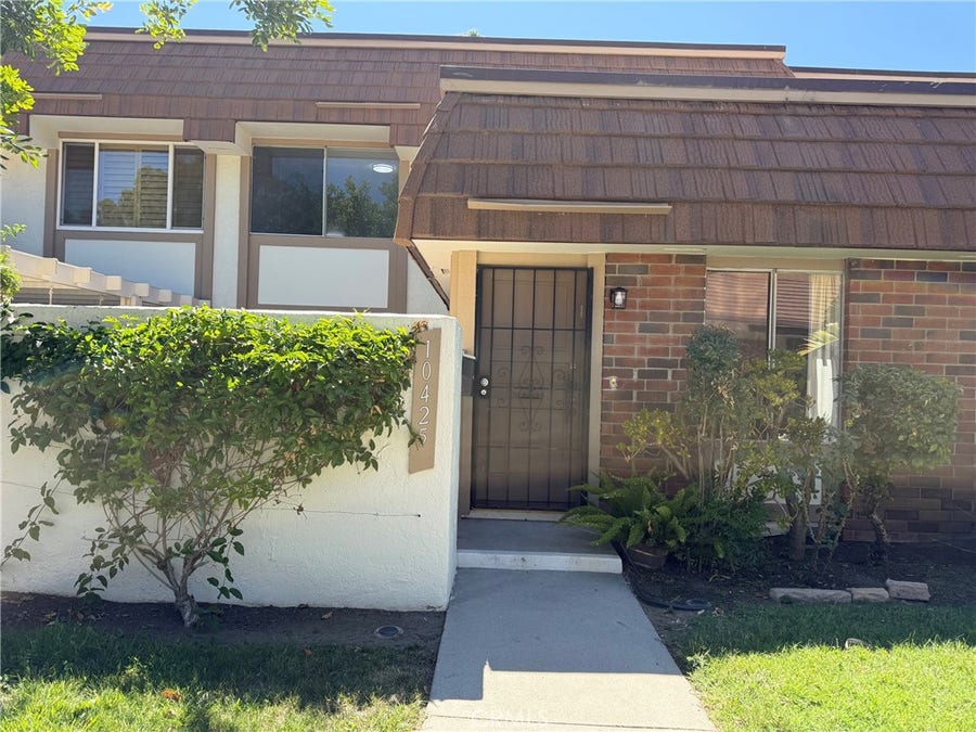 Property photo for 10425 Larwin Avenue, Chatsworth, CA
