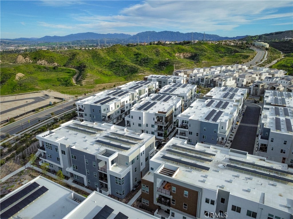 27227 Diamond Peak Lane, #302, Valencia, CA 91381 27227 Diamond Peak Lane, #302, Valencia, CA 91381