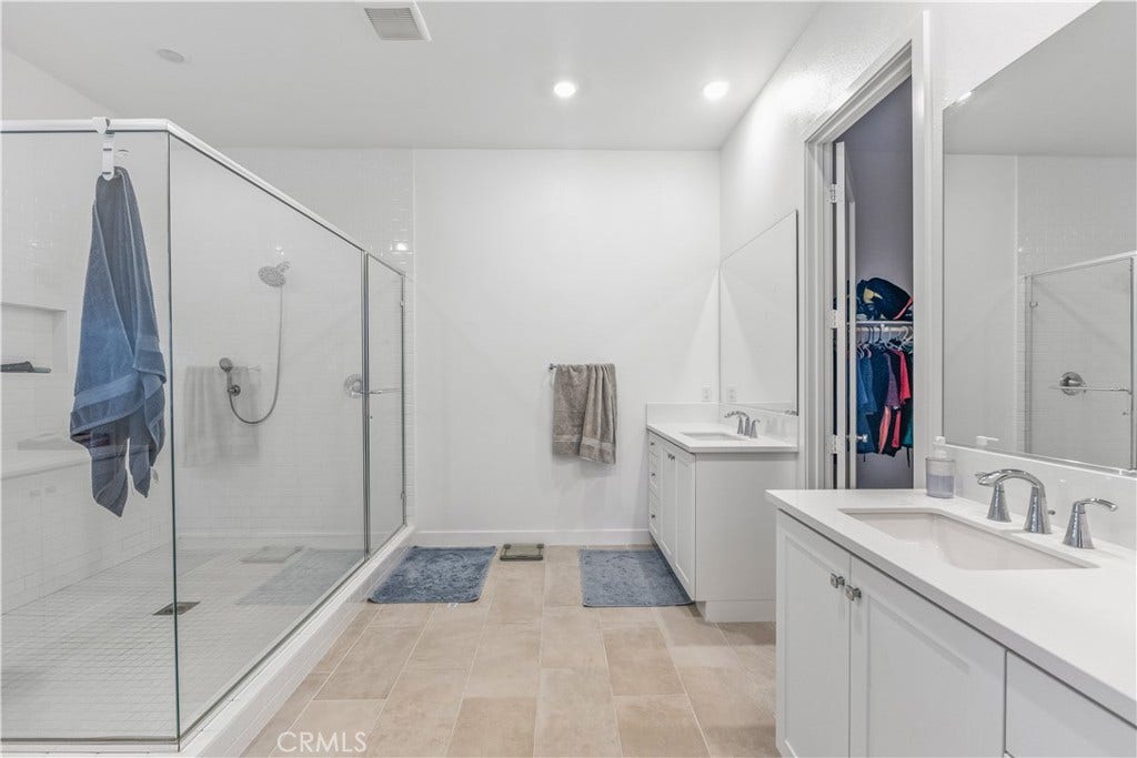 27227 Diamond Peak Lane, #302, Valencia, CA 91381 Primary suite