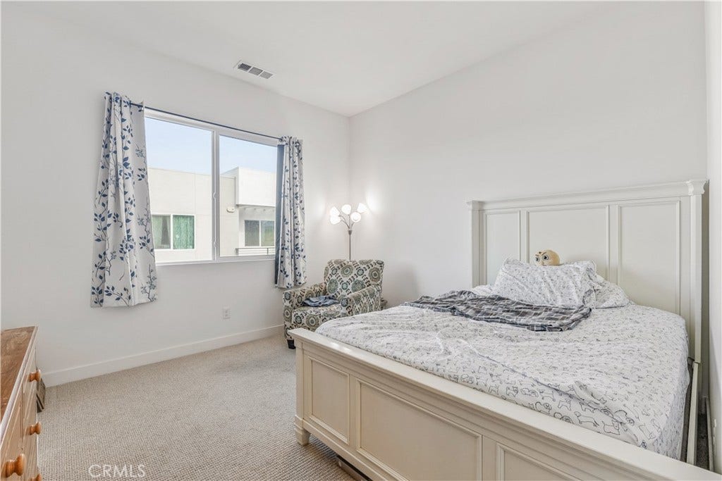 27227 Diamond Peak Lane, #302, Valencia, CA 91381 Secondary suite