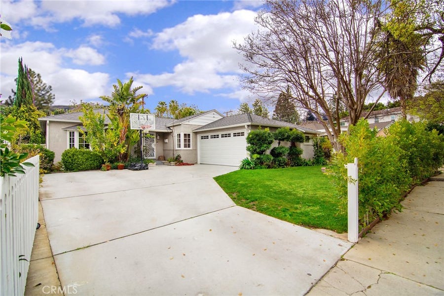 Property photo for 5352 Geyser Avenue, Tarzana, CA