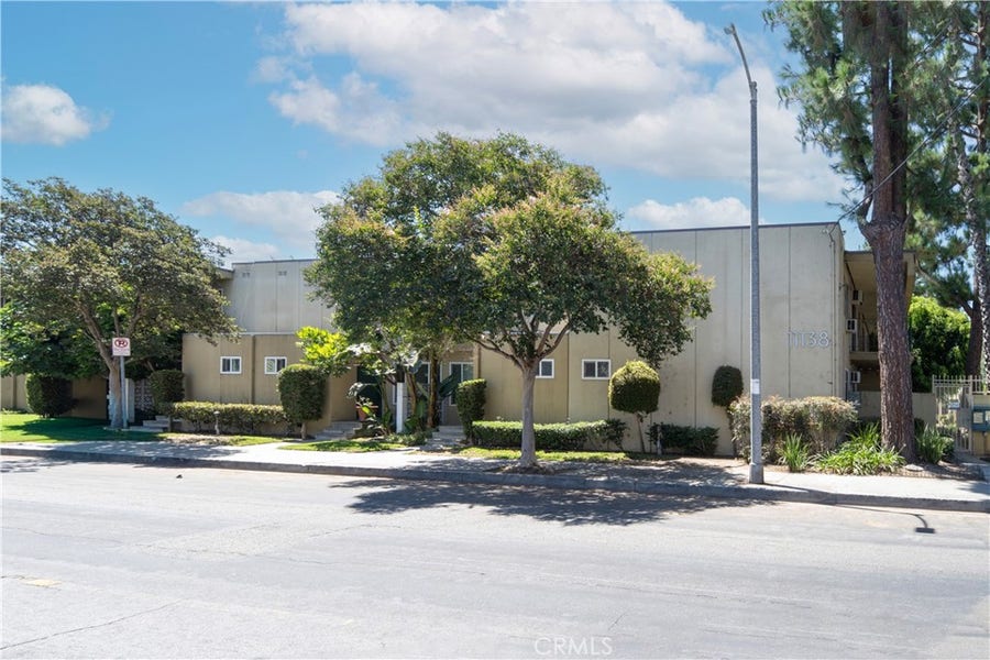 Property photo for 11138 Aqua Vista, #17, Studio City, CA