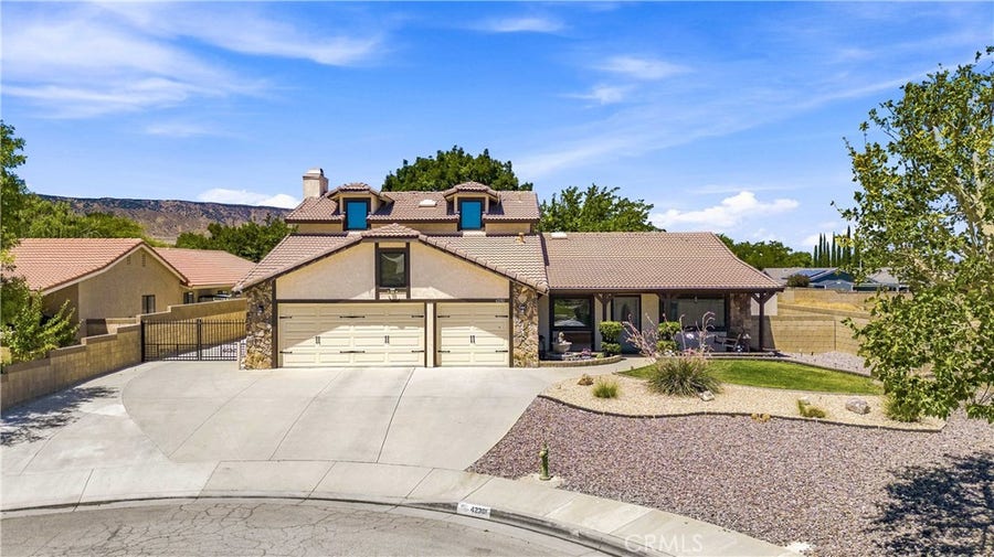 Property photo for 42301 Woodstone, Lancaster, CA