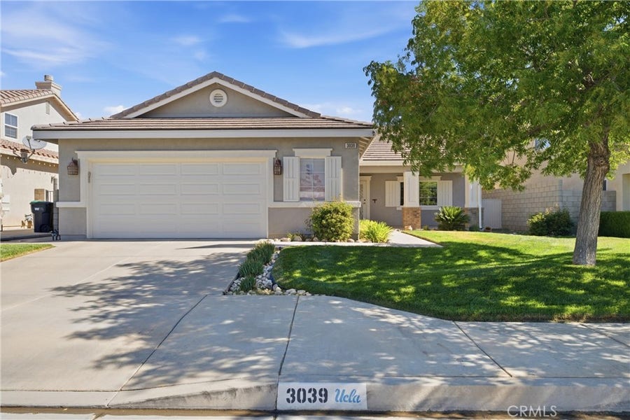 Property photo for 3039 E Avenue K2, Lancaster, CA