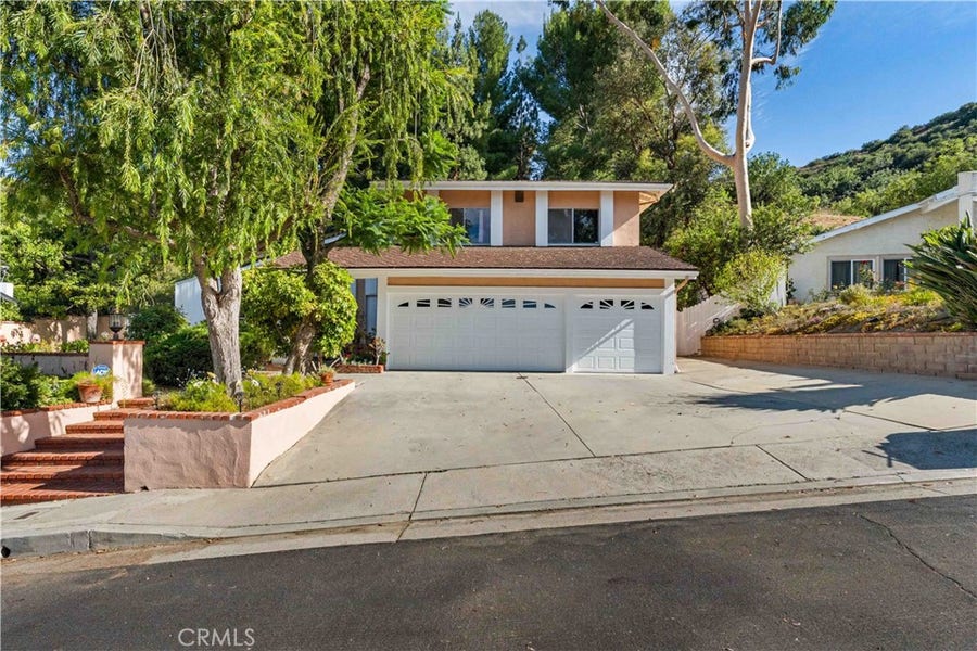 Property photo for 19932 Turnberry, Tarzana, CA