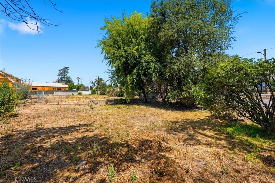 Property photo for 1384 E Calaveras, Altadena, CA