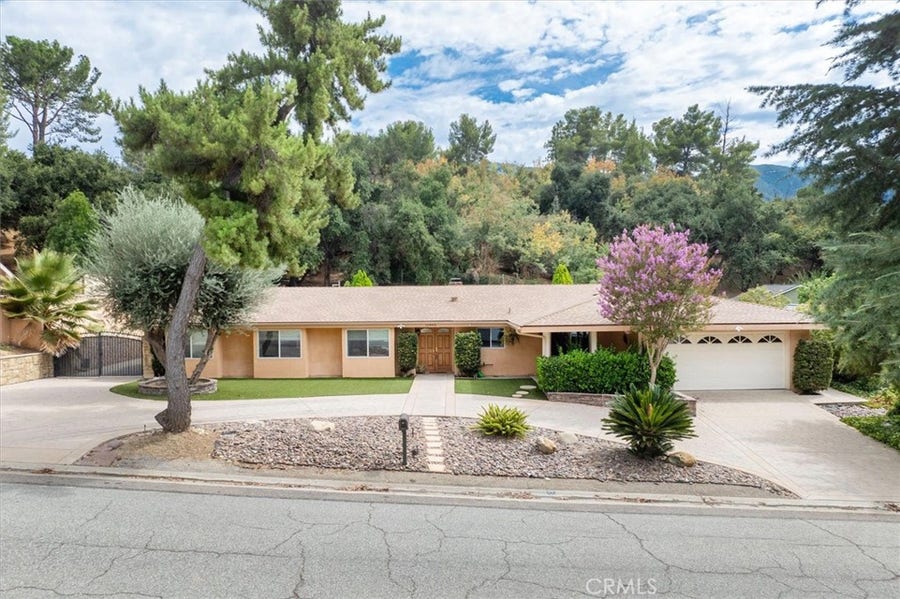 Property photo for 15848 Silver Star Lane, Canyon Country, CA
