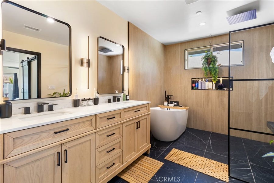 Property photo for 6952 Cozycroft Avenue, Winnetka, CA