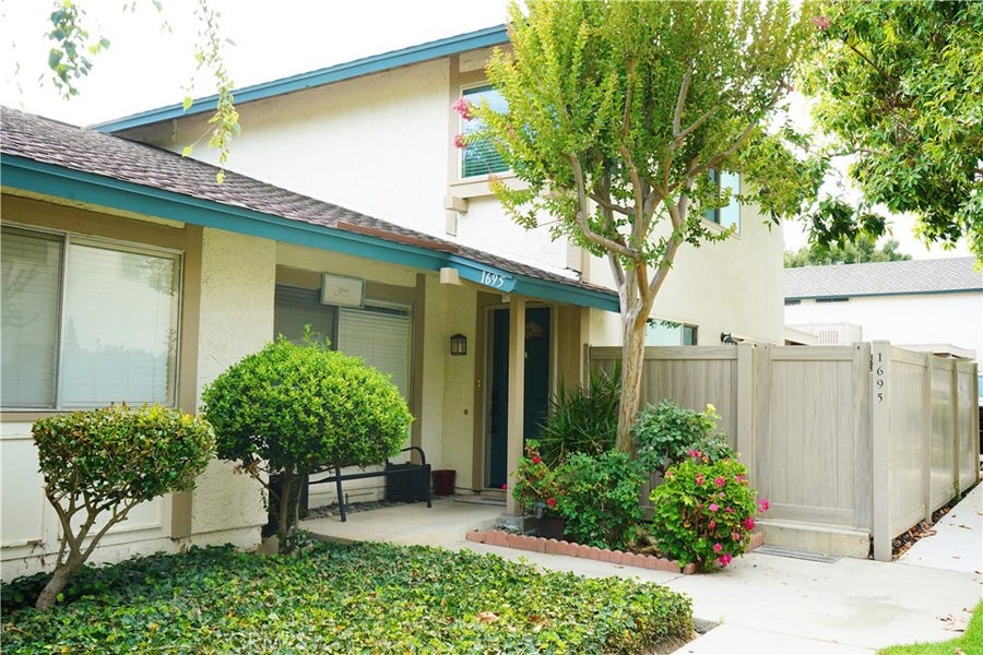 Property photo for 1695 E Avenida De Las Flores, Thousand Oaks, CA